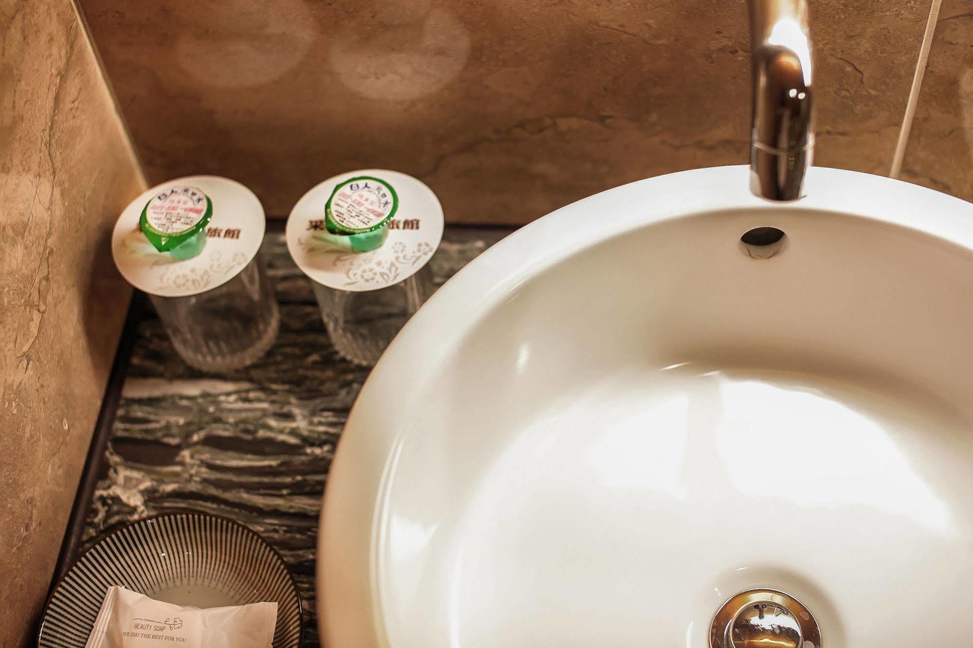 Khách sạn Cai She 3*